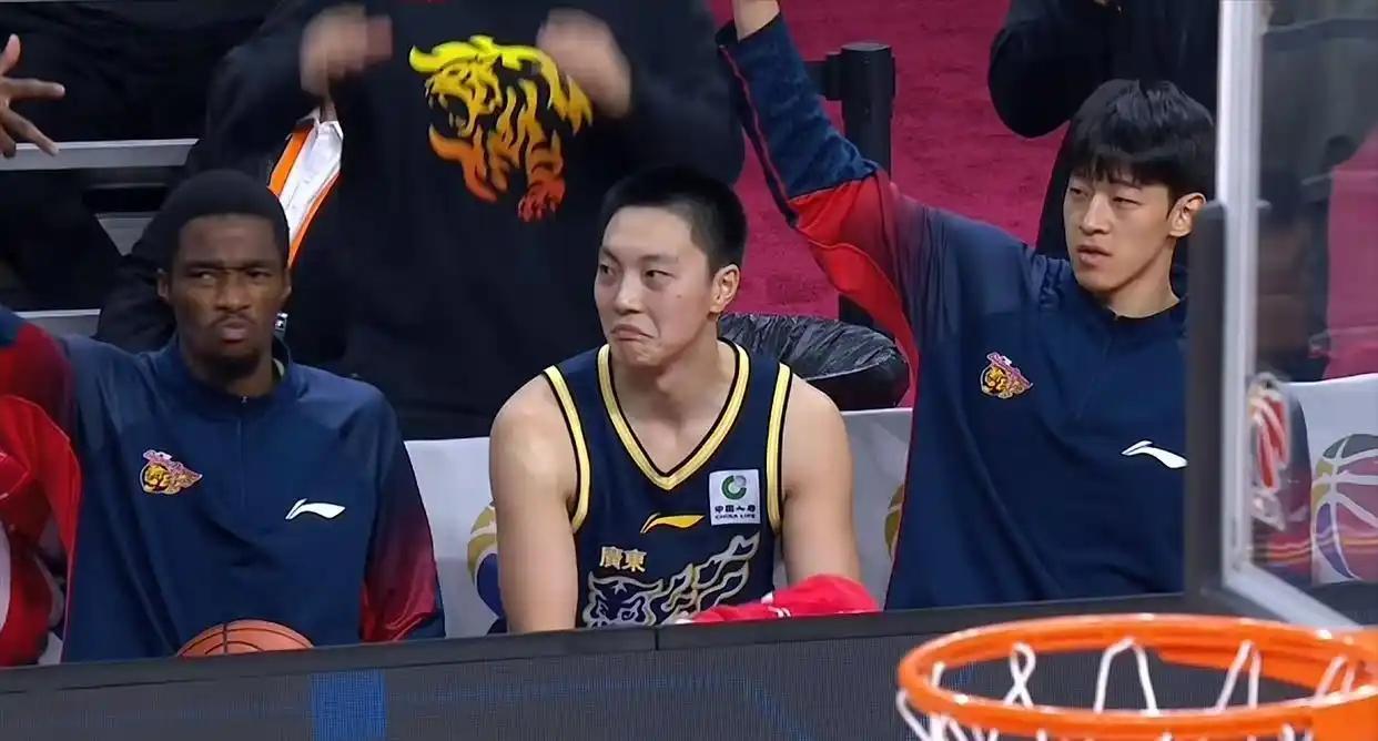 广东19点35PK深圳，杜锋提2点强硬要求，胡明轩徐杰誓争一雪前耻