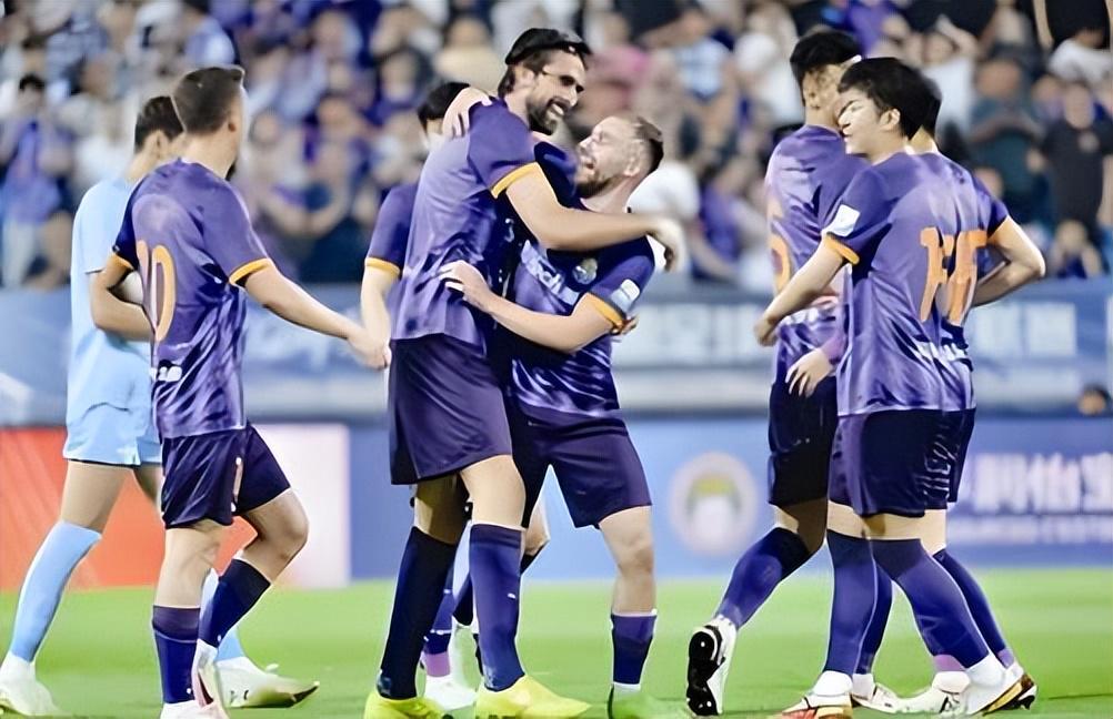 开云体育下载-意外！这两位本土王牌是津门虎本赛季必须留下的强援，已征服球迷