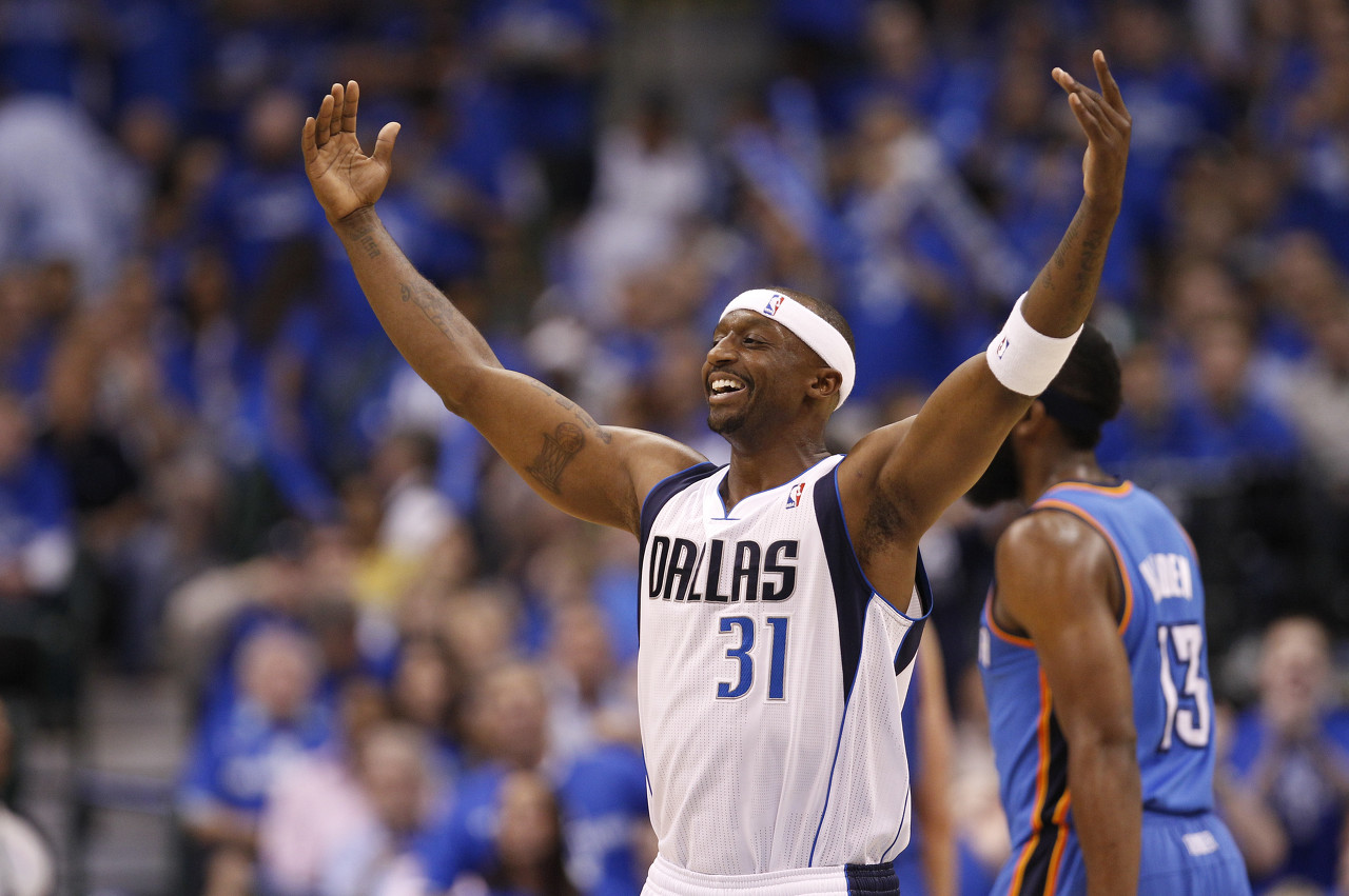 开云体育官网-韦德：詹姆斯几乎能防任何人 但防特里这种满场跑位的球员太难了