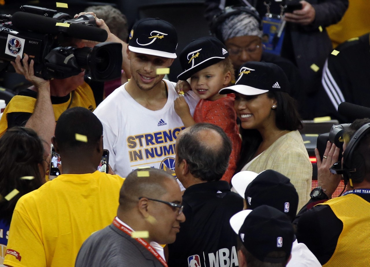 开云体育下载-夸梅：若我妻子上节目说库嫂这些话那直接拜拜 谁离不开谁啊？