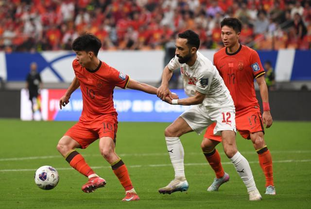 开云体育官网-【世预赛】王子铭造点王钰栋补时点射 国足1比0巴林