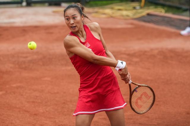 开云体育下载-郑钦文进入身心双重低谷 需忘掉澳网按下重启键