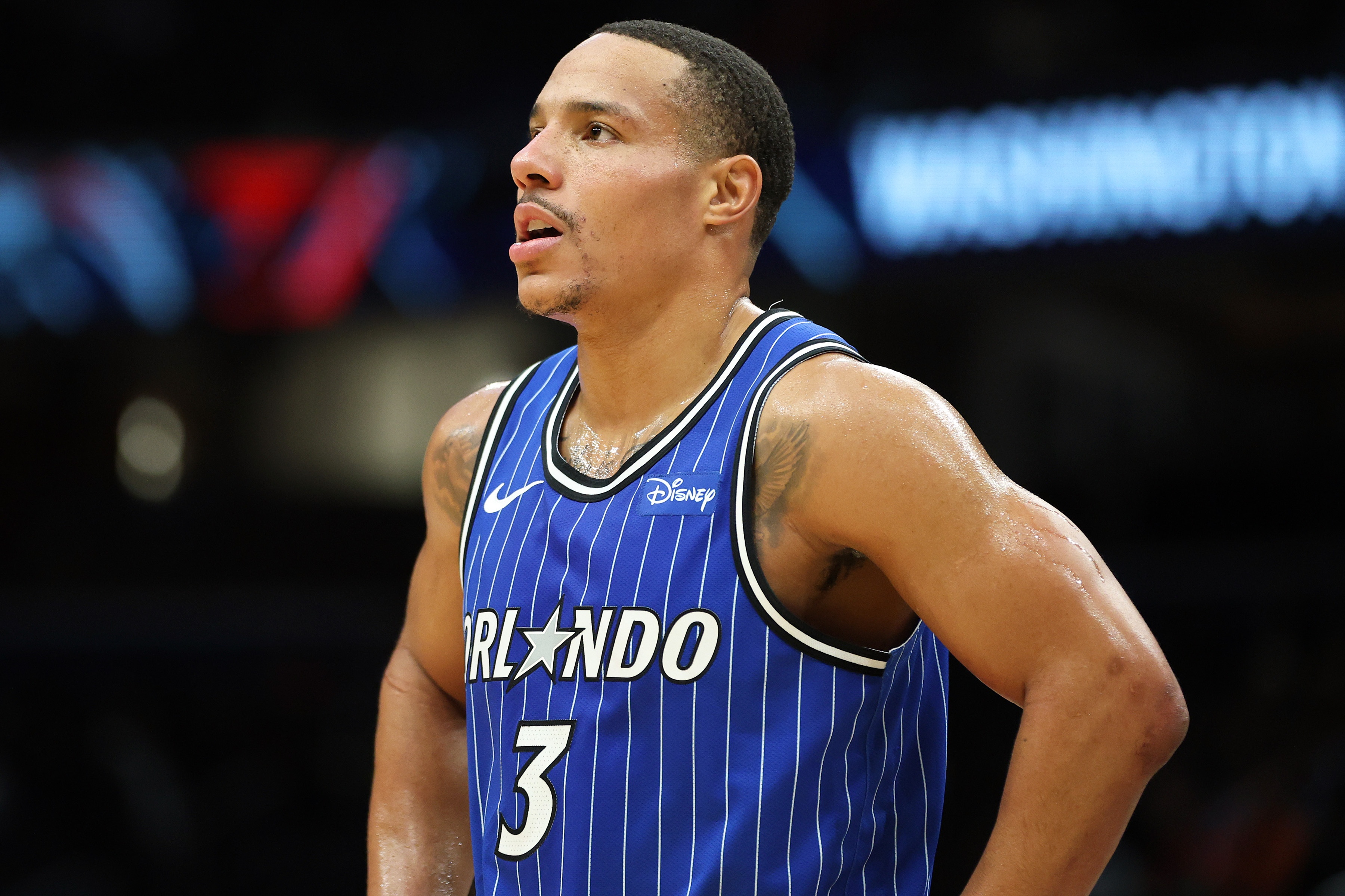 kaiyun-纯投手真没哨？克莱44次0罚25分含泪领跑 库里大鸟雷·阿伦齐上榜