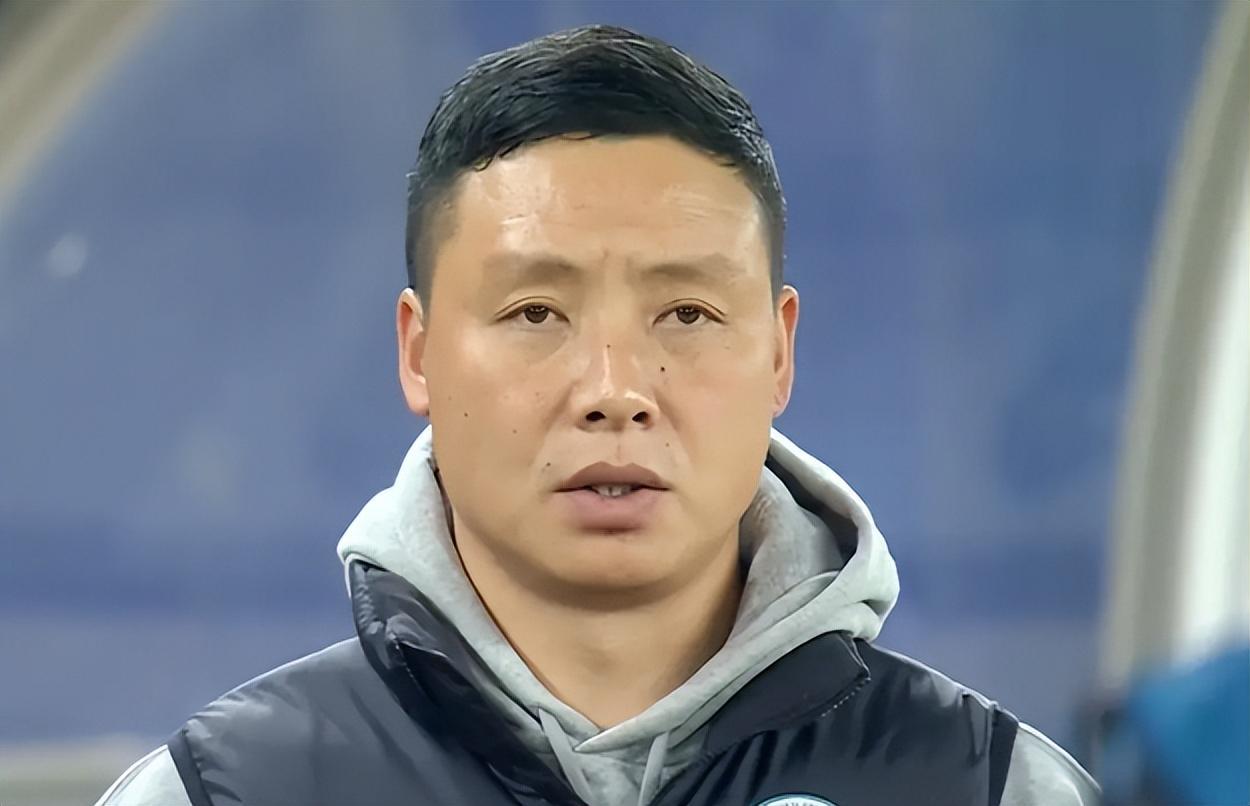 阵容大洗牌!深圳队送走8人,买进9大强援,陈涛要带队换一个活法