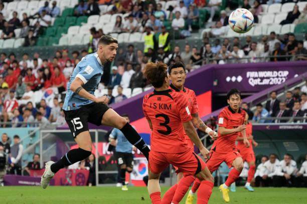 1669319921406038200.jpg kaiyun-皇马骁将成天蓝军团唯一亮点,乌拉圭猎鹰振翅翱翔