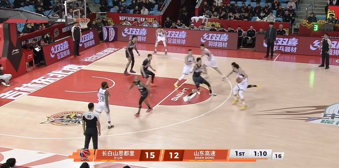开云APP-半场战报|手感冰冷！山东30：37落后吉林，无一人得分上双