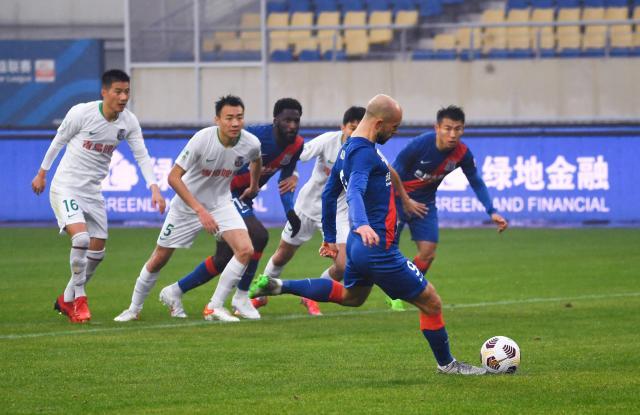 开云体育官网-保级组首尾大战粉碎放水谣言 申花：继续锻炼新人