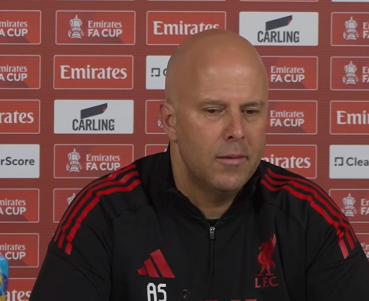 开云体育下载-斯洛特：不太确定输球是否态度问题 大家都知道欧冠资格的重要性