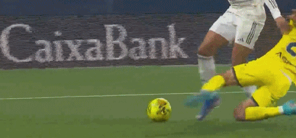 豪门悲喜夜!皇马2-0登顶,姆巴佩双响!利物浦2-3掉队,曼城2-0