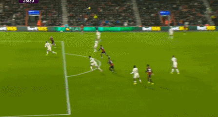 豪门悲喜夜!皇马2-0登顶,姆巴佩双响!利物浦2-3掉队,曼城2-0