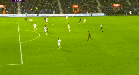 豪门悲喜夜!皇马2-0登顶,姆巴佩双响!利物浦2-3掉队,曼城2-0