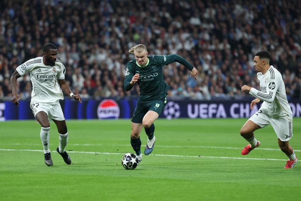 开云APP-2平4负，英超六队在欧冠1/8决赛首回合无一取胜