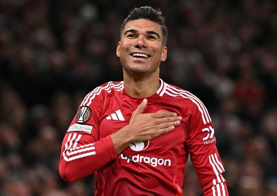 记者:卡塞米罗将在赛季后离开曼联,他已被推荐给米兰和尤文