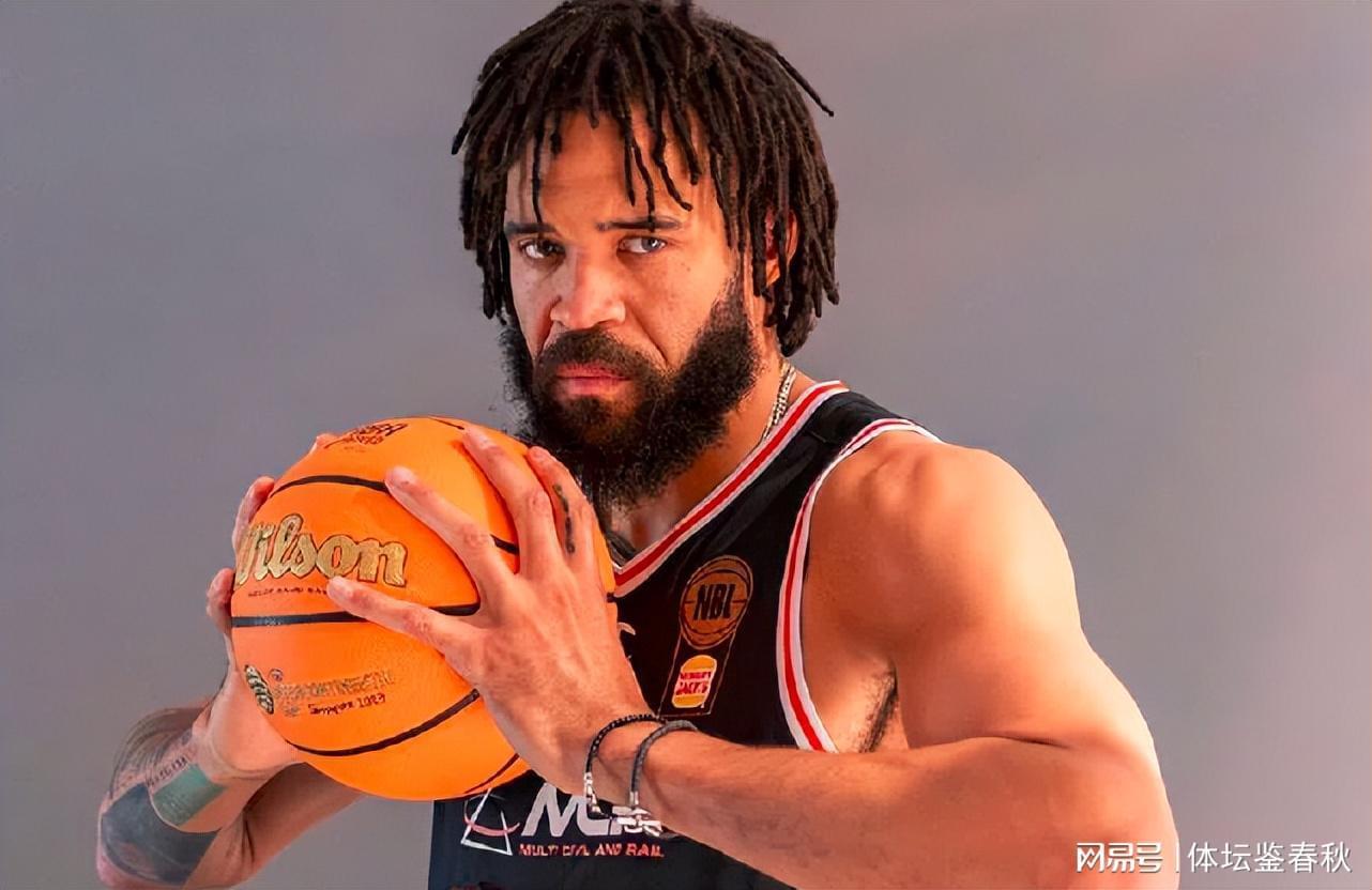 开云体育官网-继续补强!麦基迟迟不来,首钢寻找新外援,曝俱乐部接触杰佛森