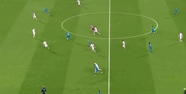 开云-【欧联杯】特奥点射+进球被吹 米兰2-2客平10人红星