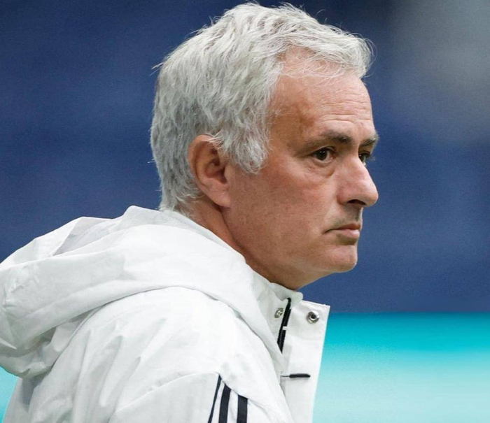 kaiyun-2-2！穆帅错失良机：本菲卡绝平+差榜首7分，3战强队0胜争冠无望|波尔图|何塞·穆里尼奥|葡萄牙体育|葡萄牙|葡超_新浪体育_新浪新闻