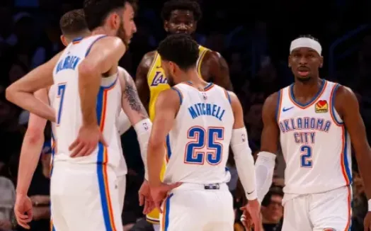 开云体育官网-太残暴了!雷霆连续3场比赛至少赢对手35分,NBA历史首队